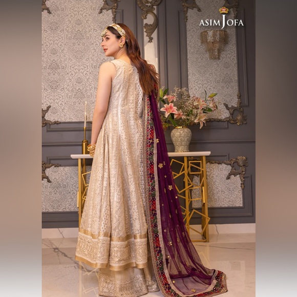 ASIM JOFA  Cream and Purple Embellished Dress - Picture 3 of 17